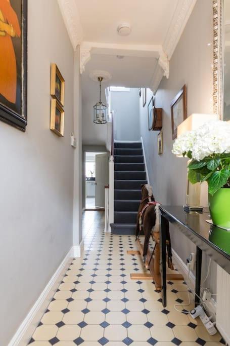Four Bedroom Townhouse In Famous Suffolks Area Челтнем Екстер'єр фото