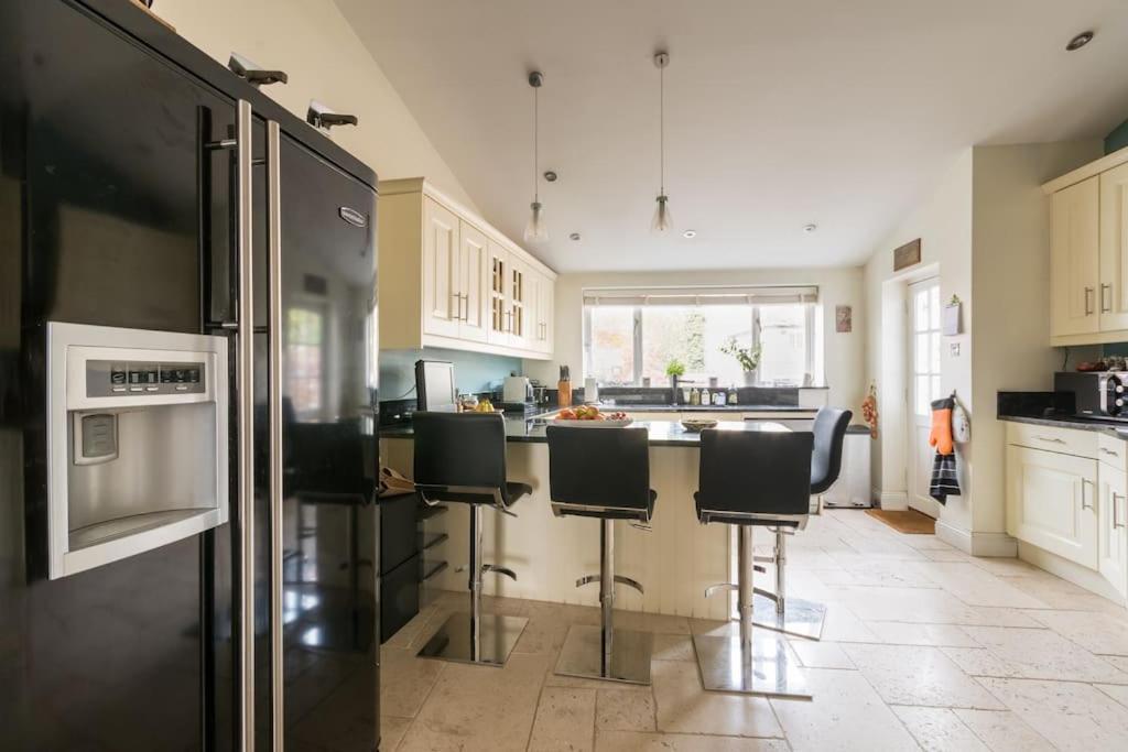 Four Bedroom Townhouse In Famous Suffolks Area Челтнем Екстер'єр фото